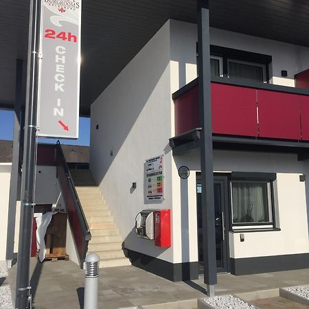 Burg Rooms - 24H Self-Check-In Spielberg Bei Knittelfeld エクステリア 写真
