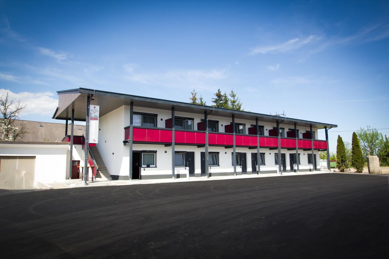 Burg Rooms - 24H Self-Check-In Spielberg Bei Knittelfeld エクステリア 写真