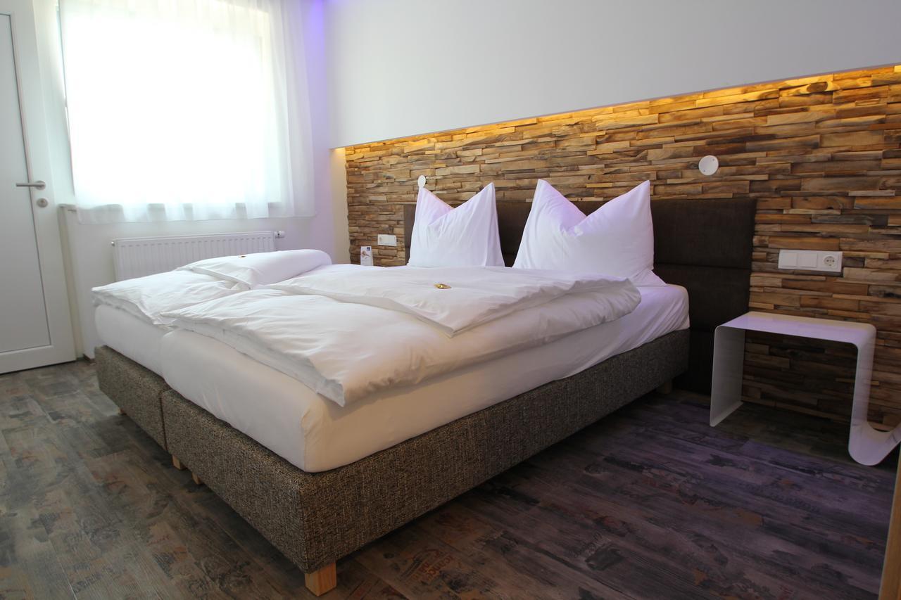 Burg Rooms - 24H Self-Check-In Spielberg Bei Knittelfeld エクステリア 写真