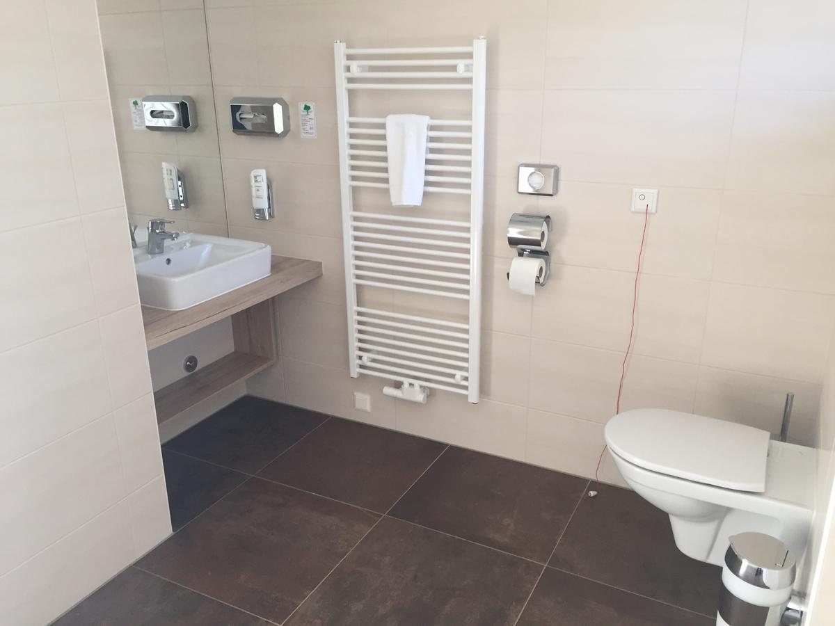 Burg Rooms - 24H Self-Check-In Spielberg Bei Knittelfeld エクステリア 写真