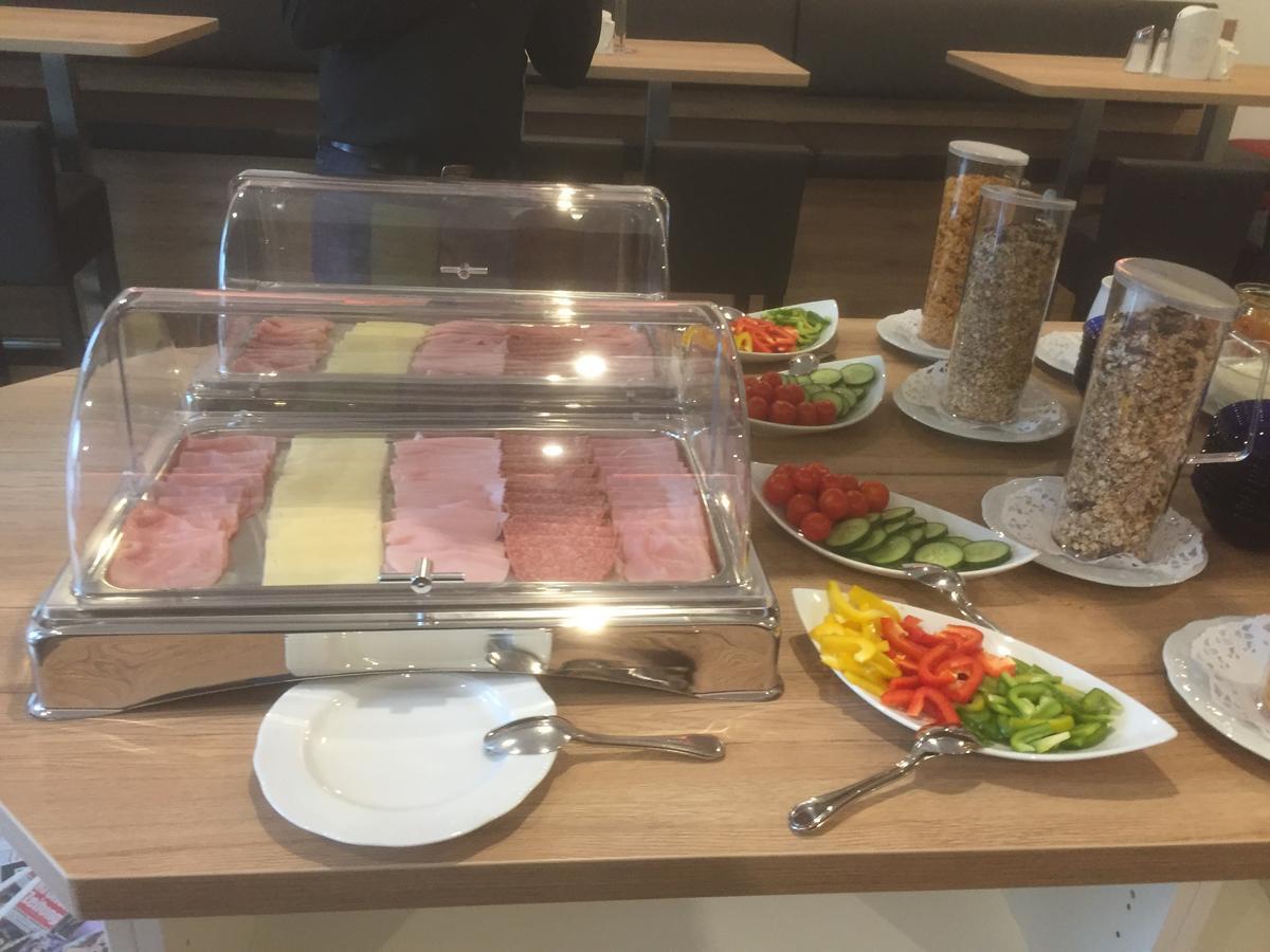 Burg Rooms - 24H Self-Check-In Spielberg Bei Knittelfeld エクステリア 写真